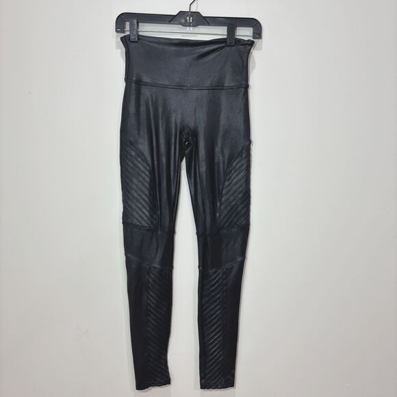 Spanx Faux Leather Moto Leggings Women M Black Pleated Stretch Shaping Elastic - Picture 1 of 10